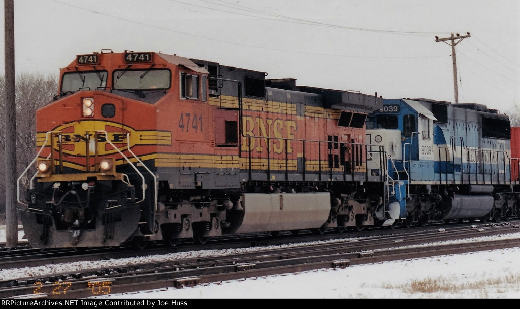 BNSF 4741 West